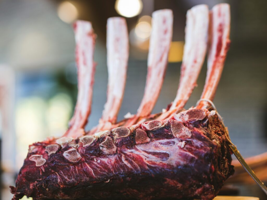 Cordero gana terreno frente a la carne de res en el Reino Unido por estrechamiento de precios